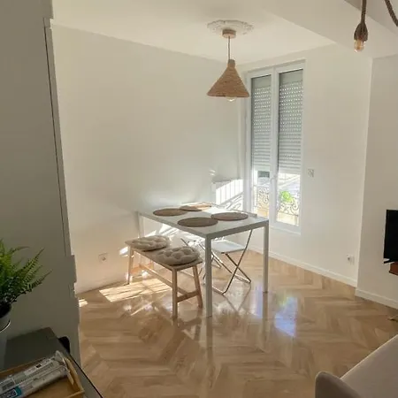 Apartman 40 M Near Montparnasse Párizs