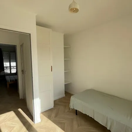 Apartman 40 M Near Montparnasse